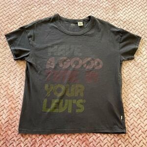 Levi’s Gray Graphic Tee Womens Size S